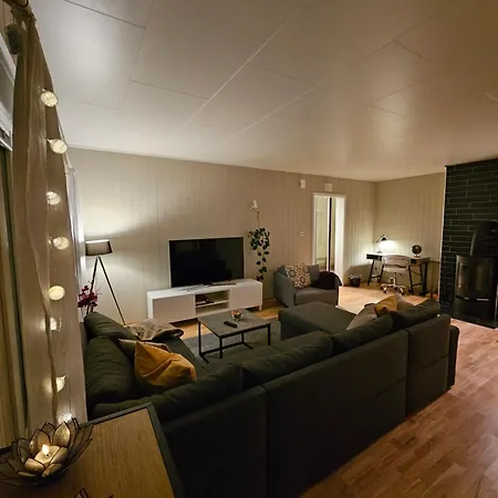 Апартаменты Norhern Lights Luxus -5 Min Airport-free Park Тромсё